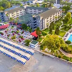 Senza Sunset Hotel