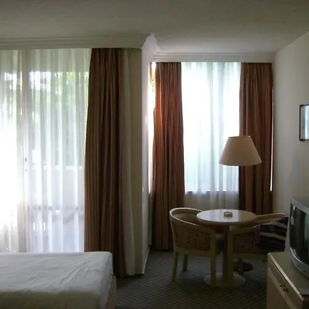 Senza Sunset Hotel