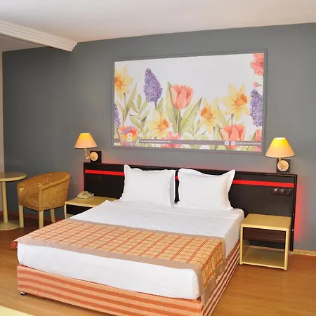 Senza Sunset Hotel