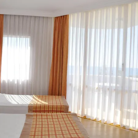 Senza Sunset Hotel