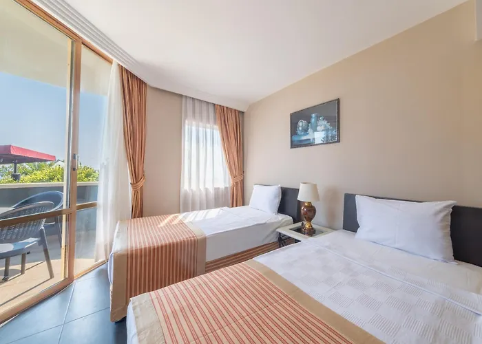 Senza Sunset Hotel 4*